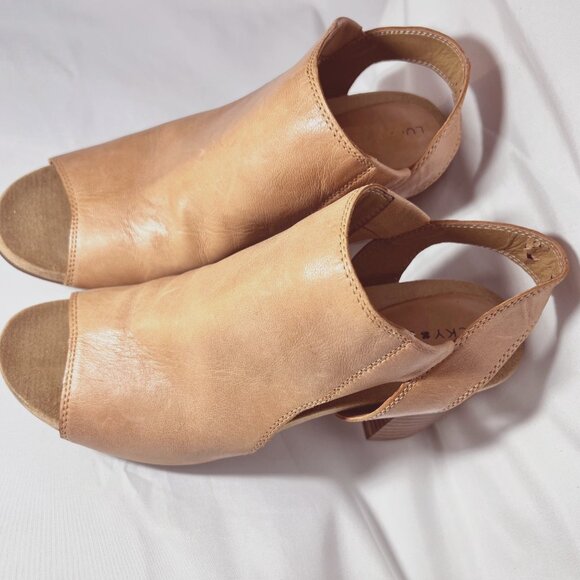 Lucky Brand-LK Saudra Boot-Women's Leather-8 1/2 M-Tanish Camel-Wood 3 1/2" Heel - Picture 2 of 16